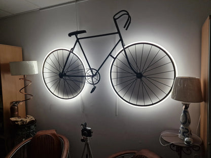 Lampe Murale Vélo avec LED – Applique Industrielle Upcyclée Fait Main
