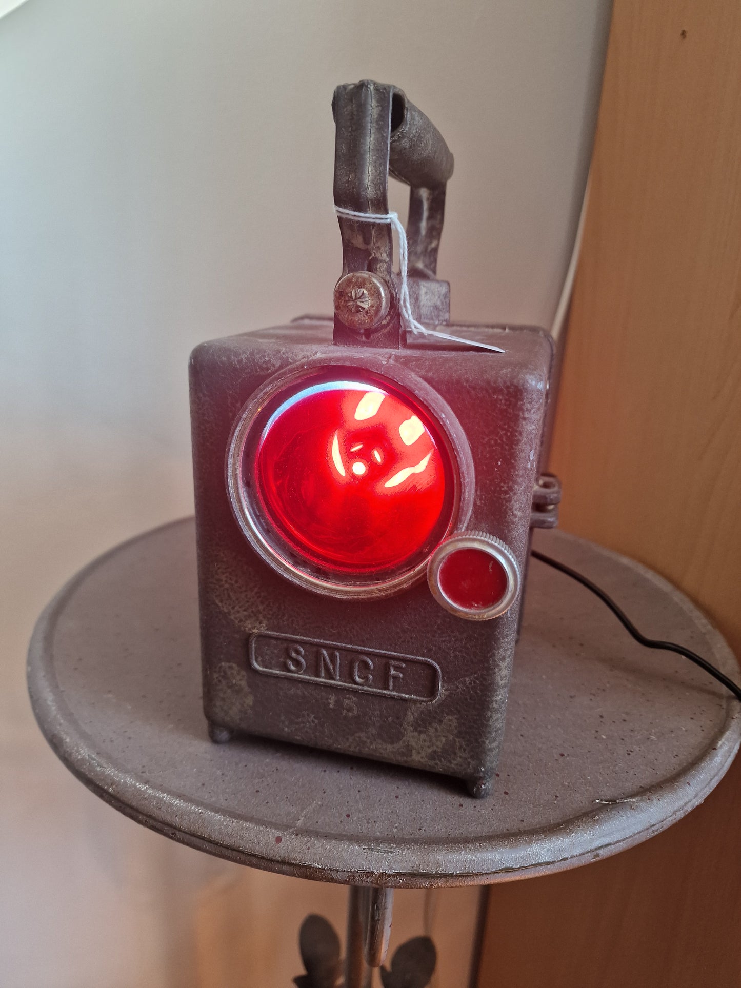 Lampe industrielle sncf vintage   – Création artisanale unique