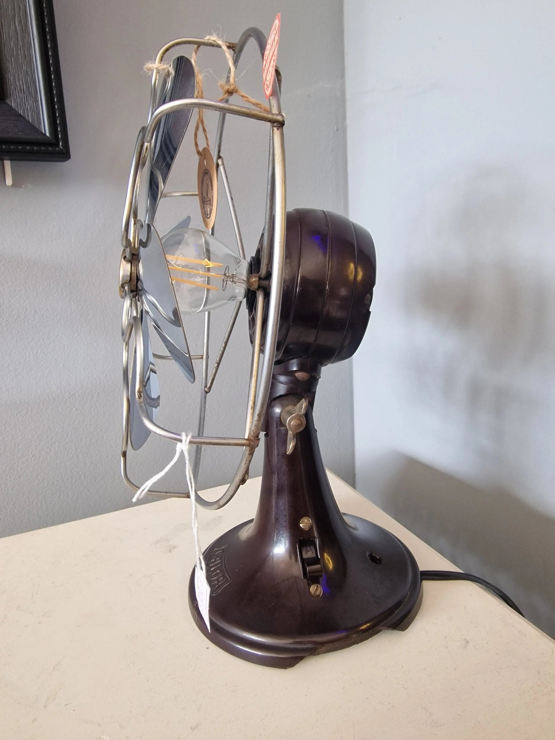 Lampe ancien ventilateur Calor – création vintage artisanale upcyclée Vintagedison