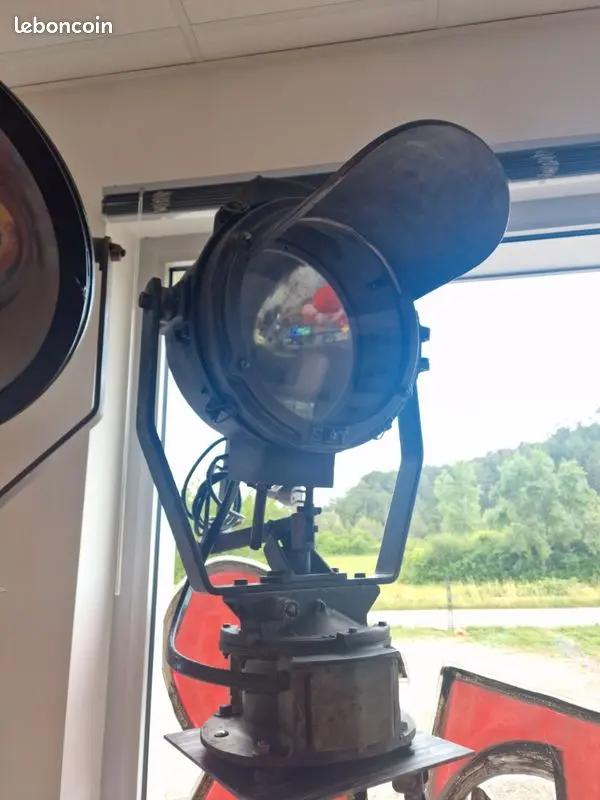 Lampe projecteur INDUSTRIEL de mirador de prison Vintagedison