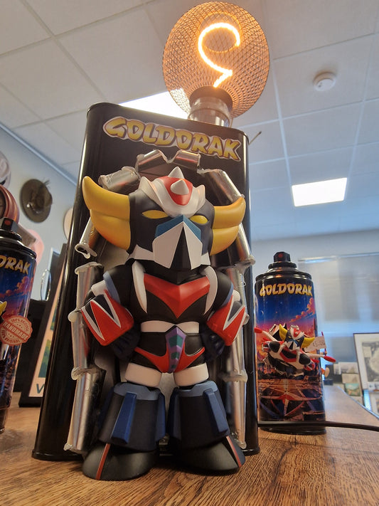 Lampe Goldorak artisanale – Bidon d’huile vintage customisé – Décoration Manga & Pop Culture