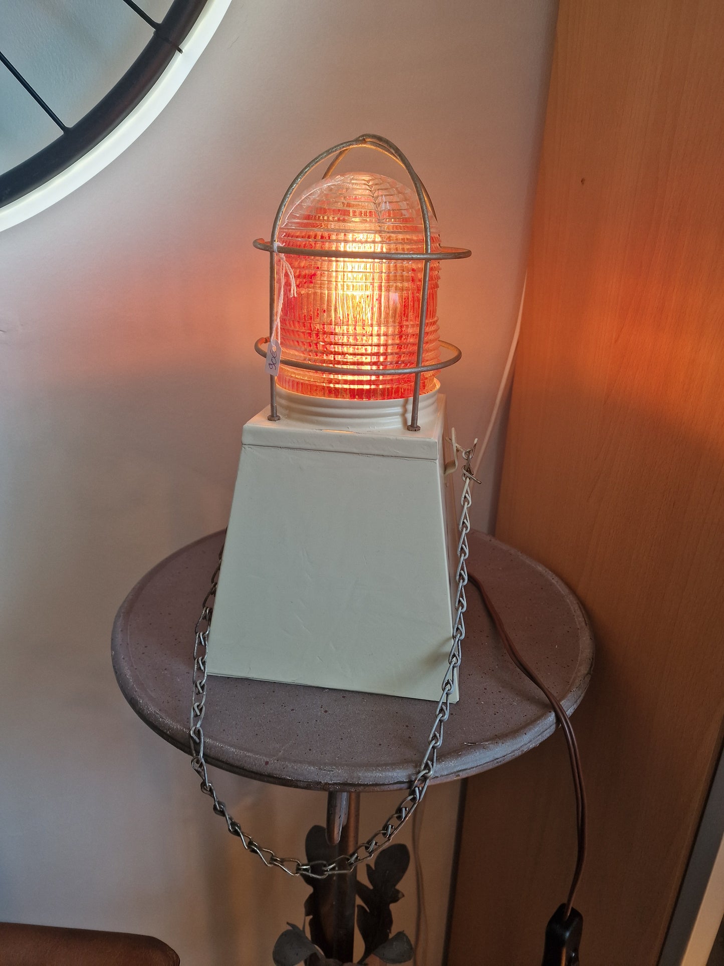 Lampe industrielle vintage rouge 220V | Ancienne lampe de bateau