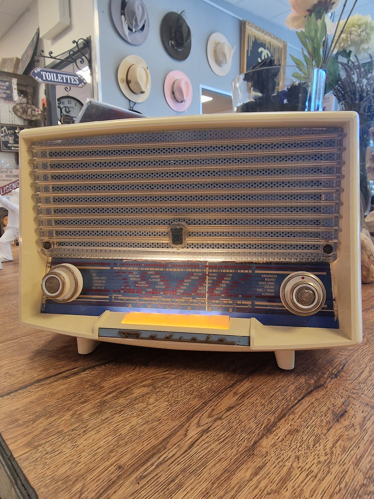 Radio Radiola Vintage Bluetooth – Radio Ancienne Transformée en Enceinte Bluetooth avec Haut-Parleur JVC