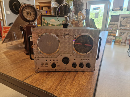 Radio Spirit of St. Louis vintage convertie en enceinte Bluetooth rechargeable – Double système indépendant – Pièce unique