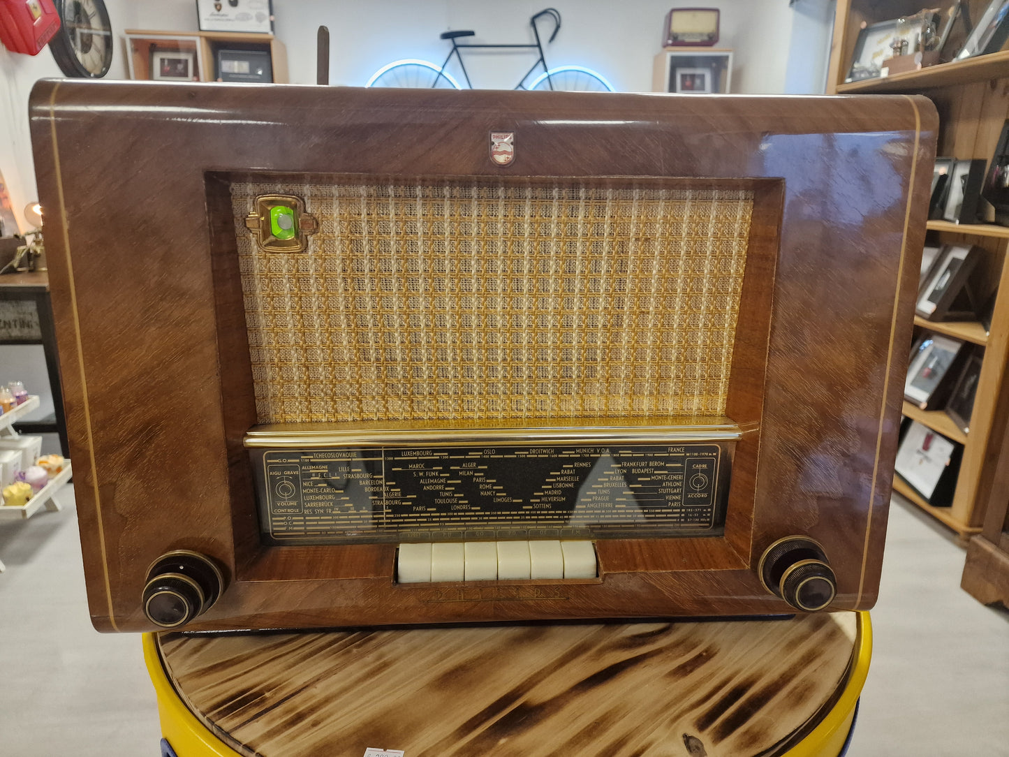 Radio Philips vintage FM fonctionnelle – Enceinte Bluetooth intégrée – Boîtier bois – Radio ancienne restaurée rétro déco