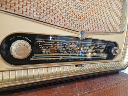 Radio Radiola Vintage Transformée en Enceinte Bluetooth – Haut-Parleur JVC – Restaurée et Fabriquée en Ardèche