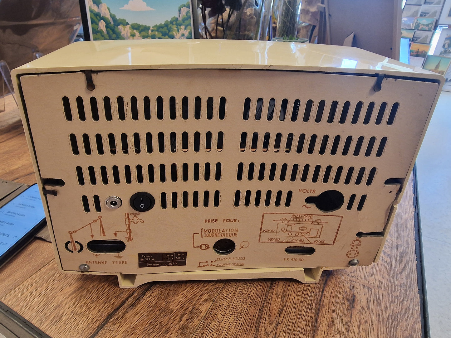 Radio Radiola Vintage Bluetooth – Radio Ancienne Transformée en Enceinte Bluetooth avec Haut-Parleur JVC