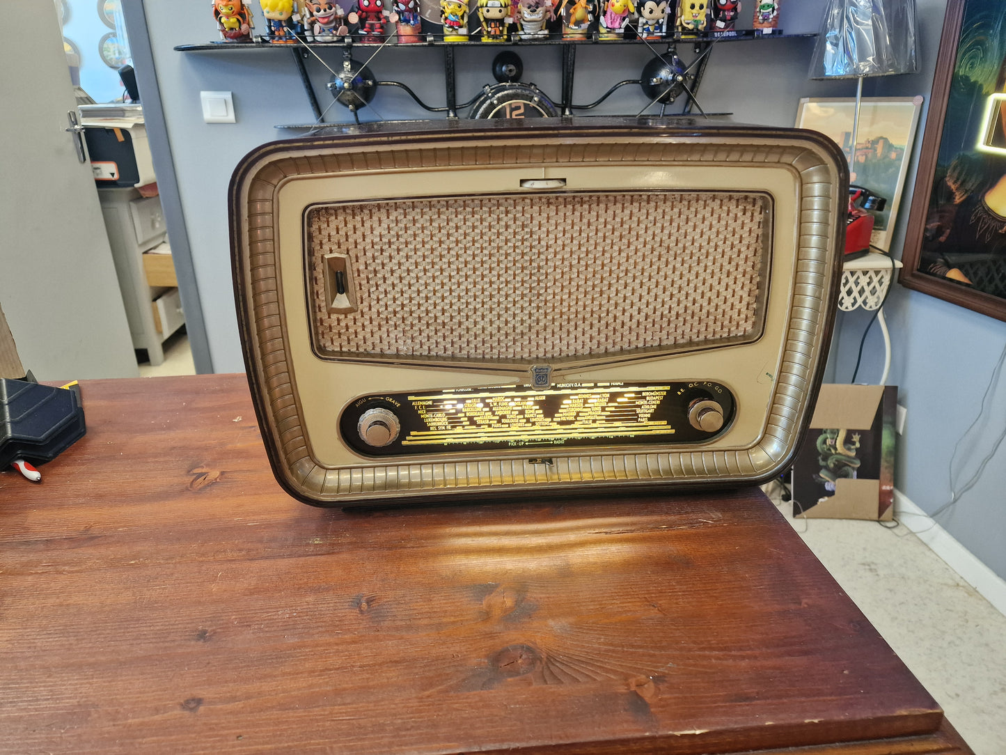 Radio Radiola Vintage Transformée en Enceinte Bluetooth – Haut-Parleur JVC – Restaurée et Fabriquée en Ardèche