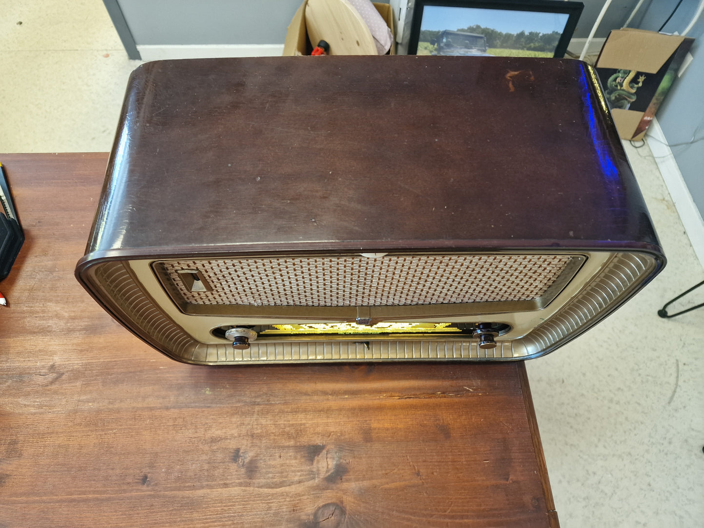 Radio Radiola Vintage Transformée en Enceinte Bluetooth – Haut-Parleur JVC – Restaurée et Fabriquée en Ardèche