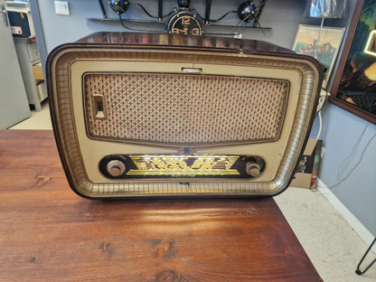 Radio Radiola Vintage Transformée en Enceinte Bluetooth – Haut-Parleur JVC – Restaurée et Fabriquée en Ardèche