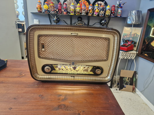 Radio Radiola Vintage Transformée en Enceinte Bluetooth – Haut-Parleur JVC – Restaurée et Fabriquée en Ardèche