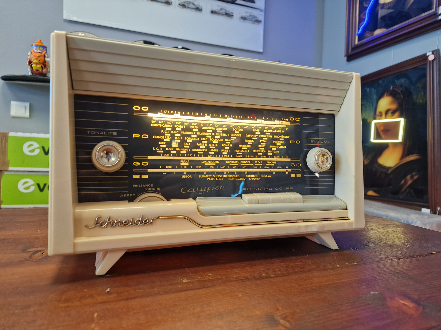 Radio Schneider Calypso Bluetooth Vintage – Enceinte Bluetooth Artisanale Restaurée – Fabrication Française en Ardèche