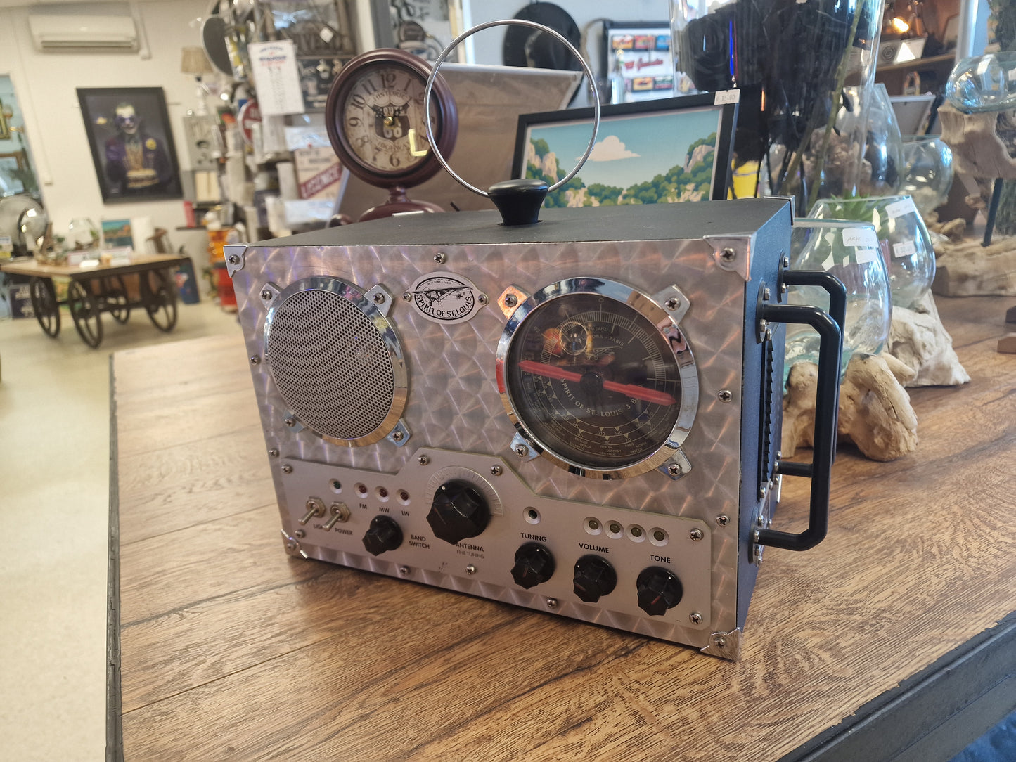 Radio Spirit of St. Louis vintage convertie en enceinte Bluetooth rechargeable – Double système indépendant – Pièce unique