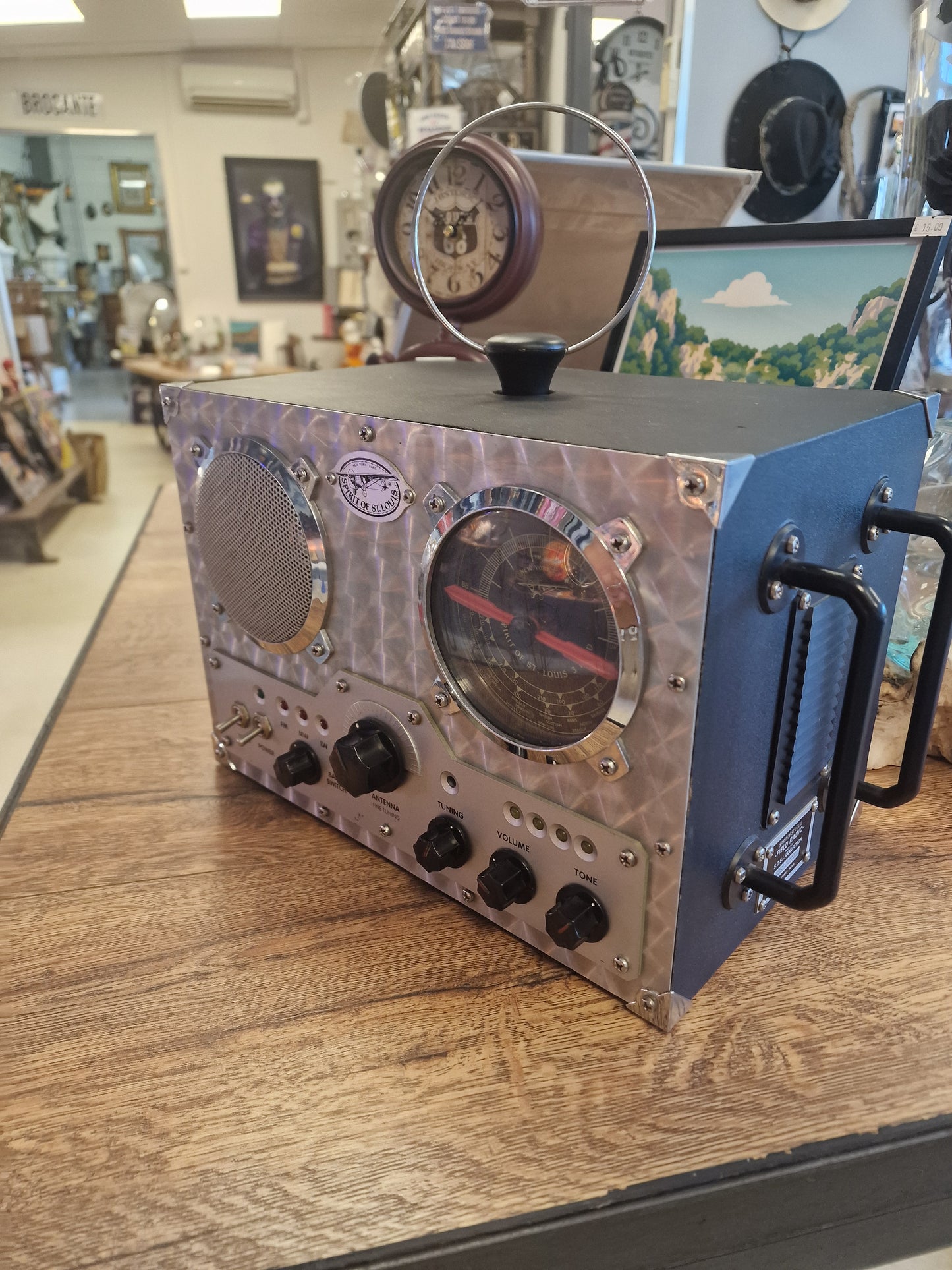 Radio Spirit of St. Louis vintage convertie en enceinte Bluetooth rechargeable – Double système indépendant – Pièce unique