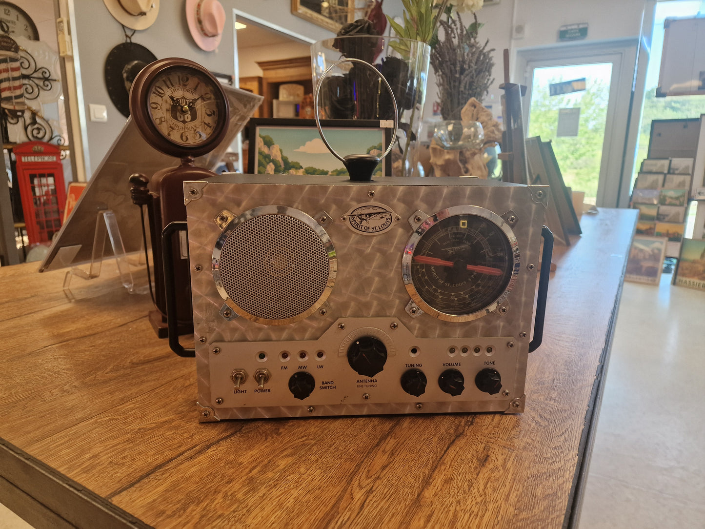 Radio Spirit of St. Louis vintage convertie en enceinte Bluetooth rechargeable – Double système indépendant – Pièce unique