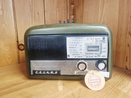 Radio Vintage Celard Rénovée – Enceinte Bluetooth Artisanale avec Batterie Rechargeable – Pièce Unique Made in Ardèche