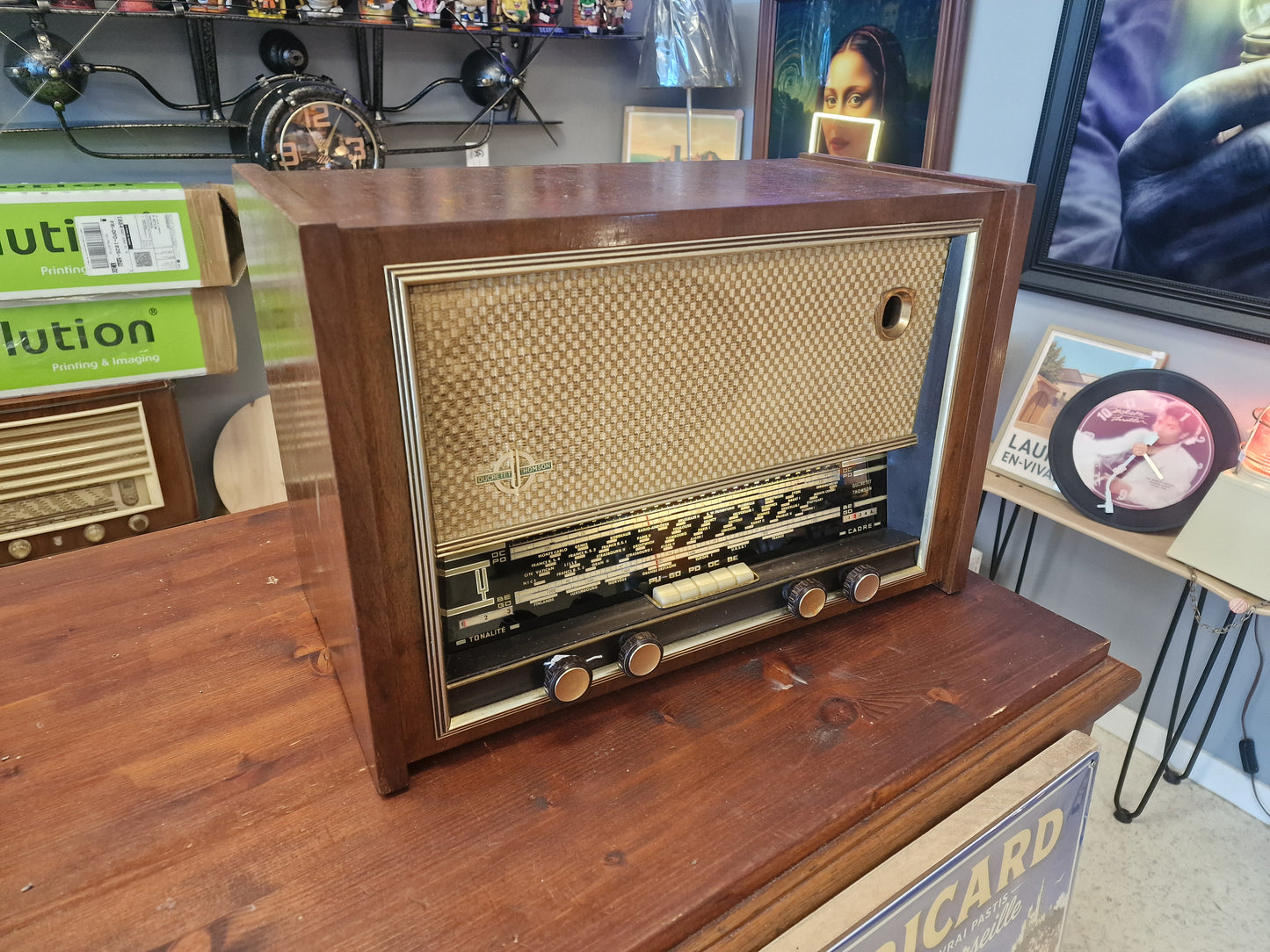 Radio Vintage Ducretet Thomson Bluetooth – Enceinte Bluetooth restaurée en Ardèche avec haut-parleur d'origine et rétroéclairage LED