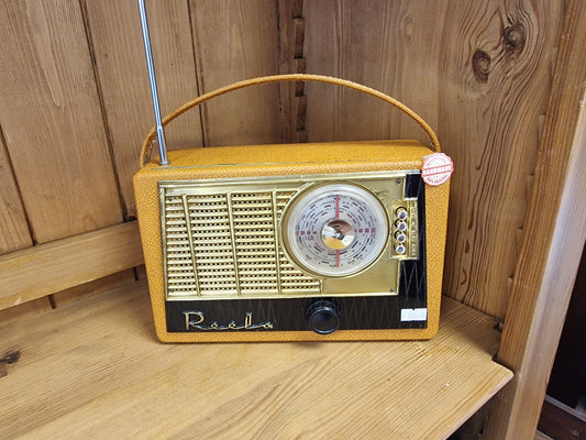Radio Vintage Transformée en Enceinte Bluetooth – Pièce Unique Artisanale (Ardèche)