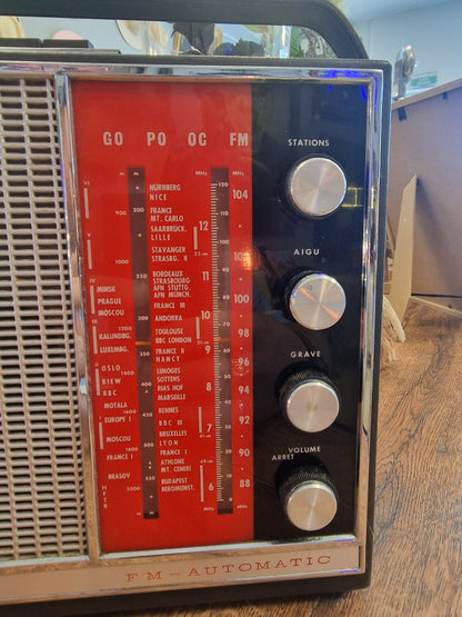 Radio vintage SONORA transformée en enceinte Bluetooth – Batterie rechargeable – Pièce unique