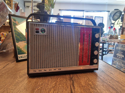 Radio vintage SONORA transformée en enceinte Bluetooth – Batterie rechargeable – Pièce unique
