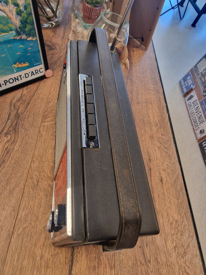 Radio vintage SONORA transformée en enceinte Bluetooth – Batterie rechargeable – Pièce unique
