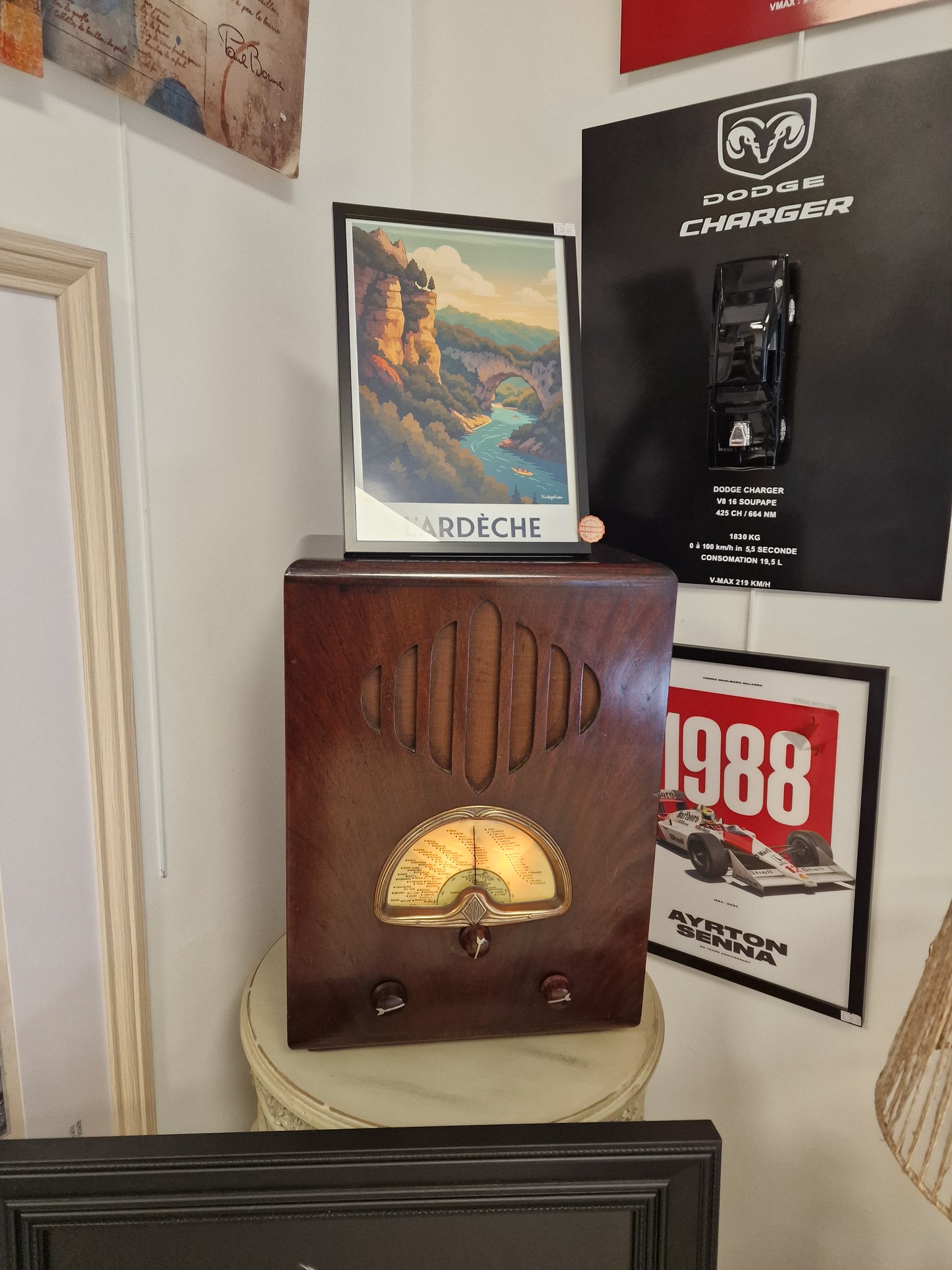 Radio vintage restaurée & transformée en enceinte Bluetooth Focal – Pièce unique