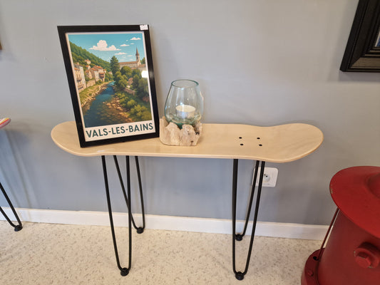 Table d’appoint design skateboard bois naturel – Mobilier déco original Vintagedison