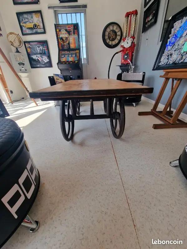 Table Basse Grande Roue Industrielle – Création Artisanale Unique Vintagedison
