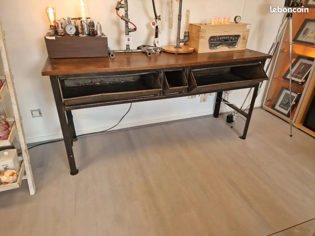 Table Industrielle avec 3 Tiroirs Amovibles – Design Modulable et Authentique Vintagedison