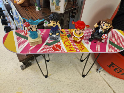 Table d’appoint design skateboard Hoverboard – Mobilier déco Retour vers le Futur Vintagedison