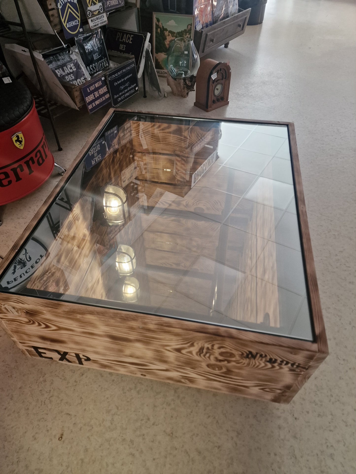 Table basse industrielle effet miroir infini – Pièce unique artisanale