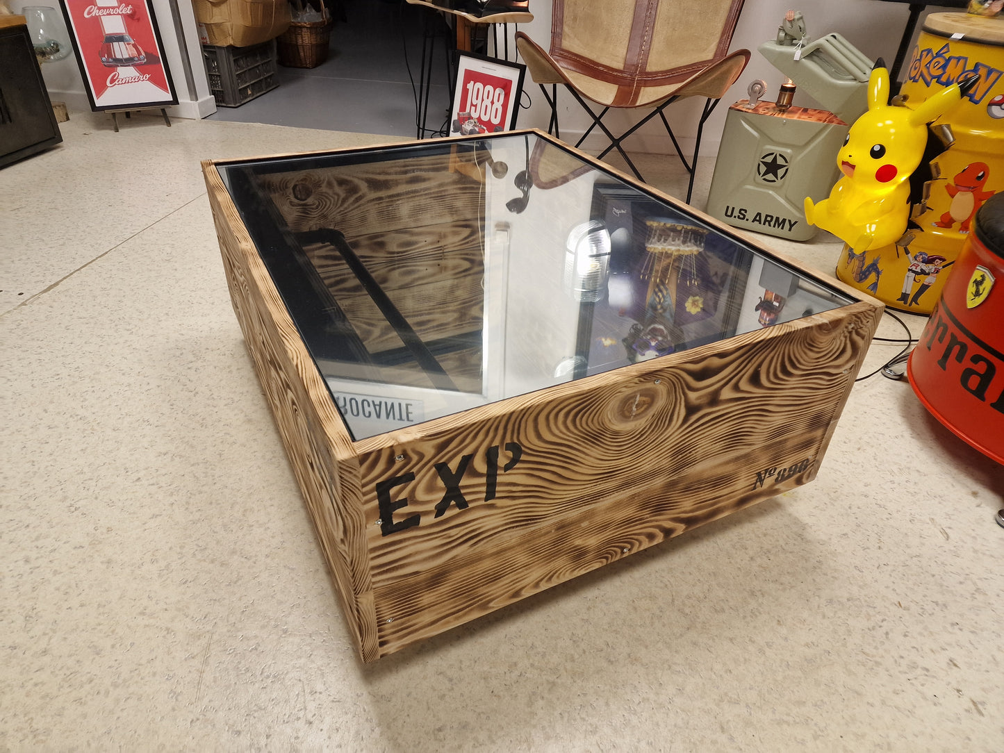 Table basse industrielle effet miroir infini – Pièce unique artisanale