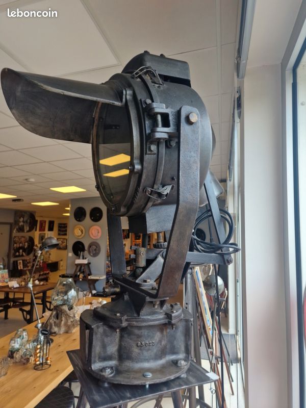 Lampe projecteur INDUSTRIEL de mirador de prison Vintagedison