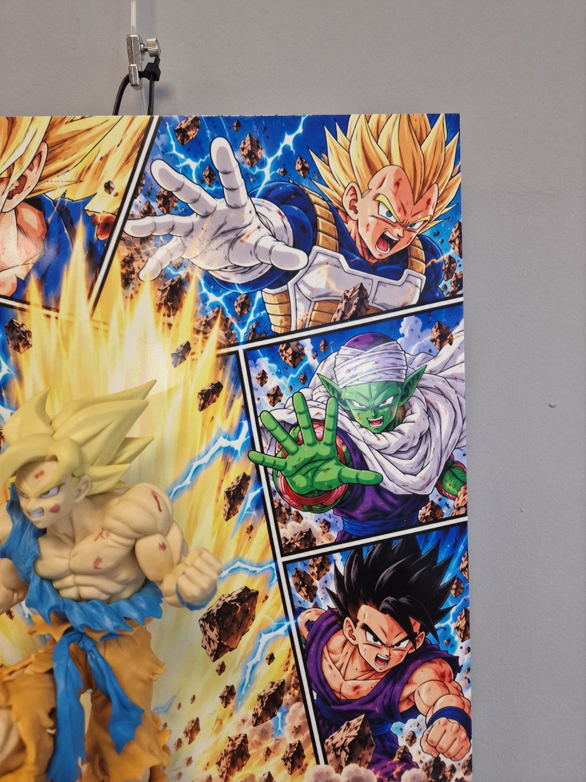 Tableau Dragon Ball Goku Super Saiyan avec figurine en relief, 30 × 40 cm, vue 8 – VINTAGEDISON