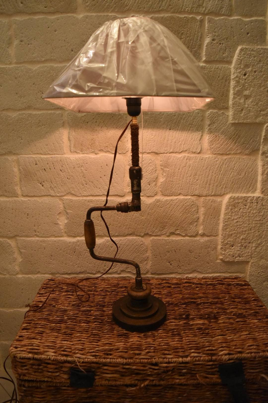 Lampe vilebrequin de menuiserie