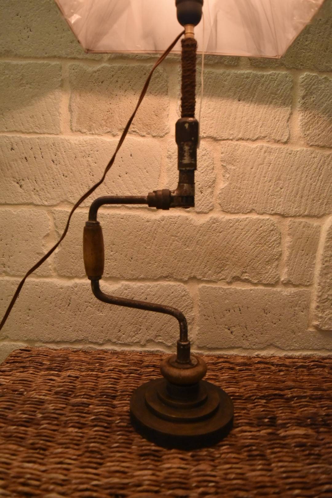 Lampe vilebrequin de menuiserie