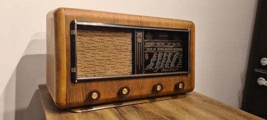 enceinte bluetooth 5.0 vintage dans ancienne radio.
