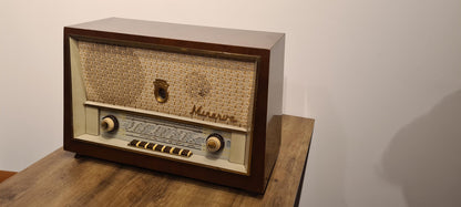 enceinte bluetooth 5.0 vintage dans ancienne radio.