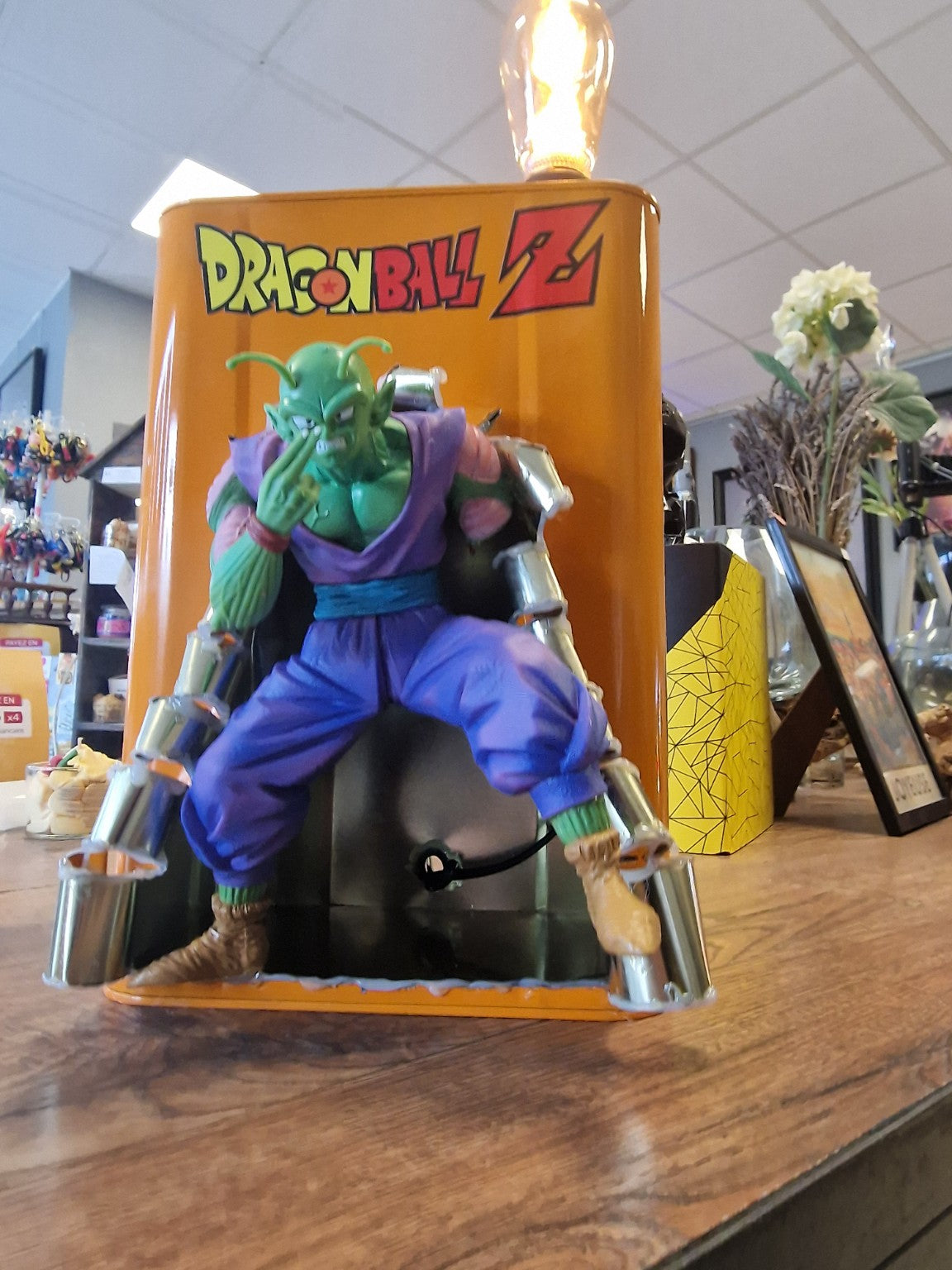 Lampe Dragon Ball Z Piccolo 3D - vue de face supplémentaire