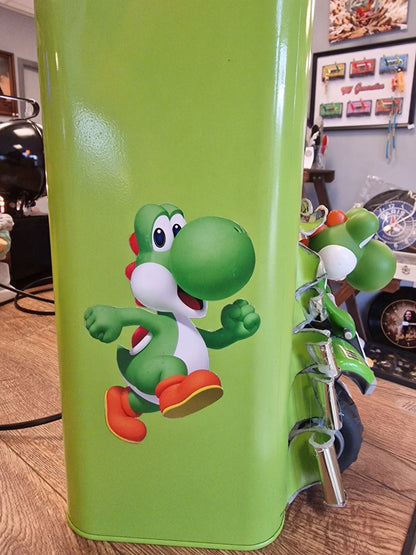 Décoration Yoshi sur le côté de la lampe