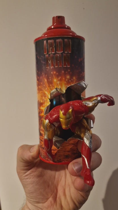 Bombe de peinture custom marvel – Figurine iron man pop culture artisanale