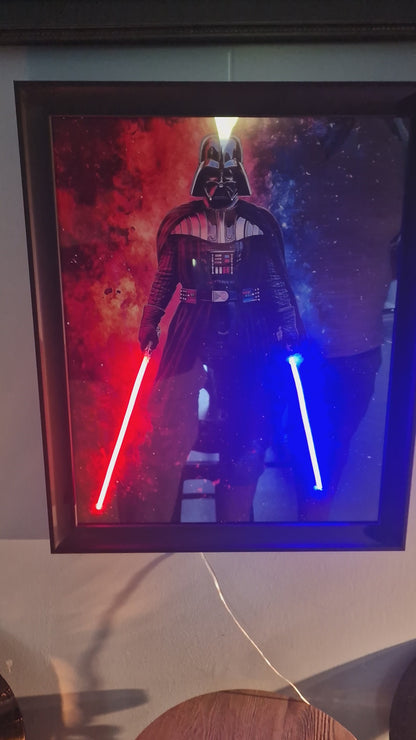 Cadre Lumineux Dark Vador™ 40x50 cm – Sabres LED Rouge & Bleu – Décoration Murale Inspirée Star Wars