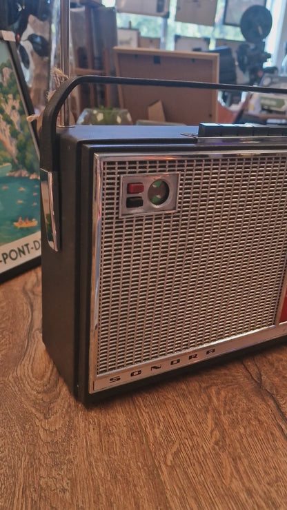 Radio vintage SONORA transformée en enceinte Bluetooth – Batterie rechargeable – Pièce unique