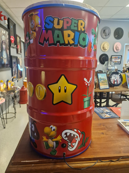 Table d’appoint super mario – Bidon métal custom 60L transformé en meuble design geek