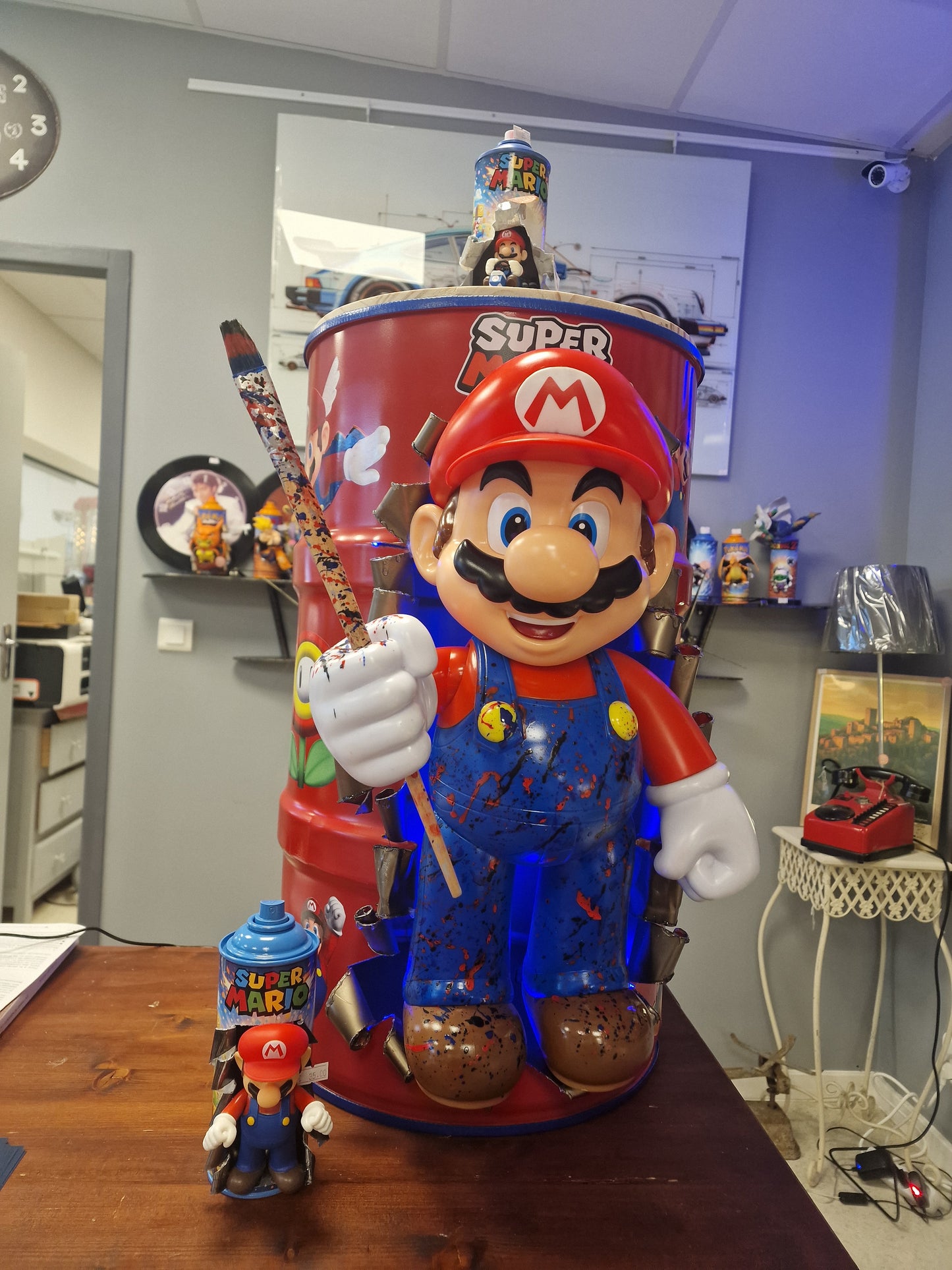 Table d’appoint super mario – Bidon métal custom 60L transformé en meuble design geek