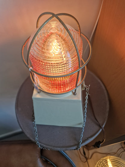 Lampe industrielle vintage rouge 220V | Ancienne lampe de bateau