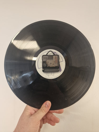 Horloge Vinyle paris St Germain – Une Horloge Vintage Unique pour les Fans de psg