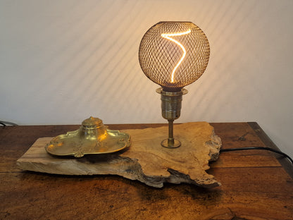 Lampe Artisanale en Bois Massif avec Encrier Vintage & Ampoule LED Cage – Création Unique en Ardèche