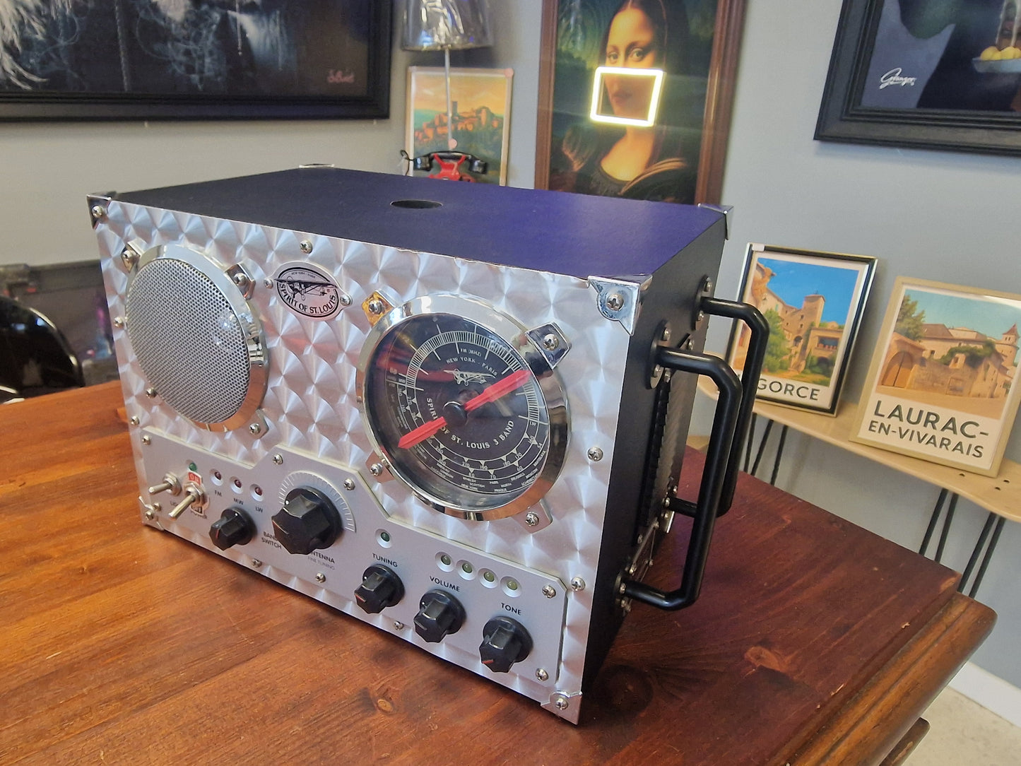 Enceinte Bluetooth 5.0 Vintage Dans Ancienne Radio Spirit Of St Louis