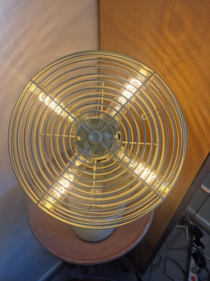 Lampe industrielle vintage en ancien ventilateur – Création unique avec 4 ampoules LED